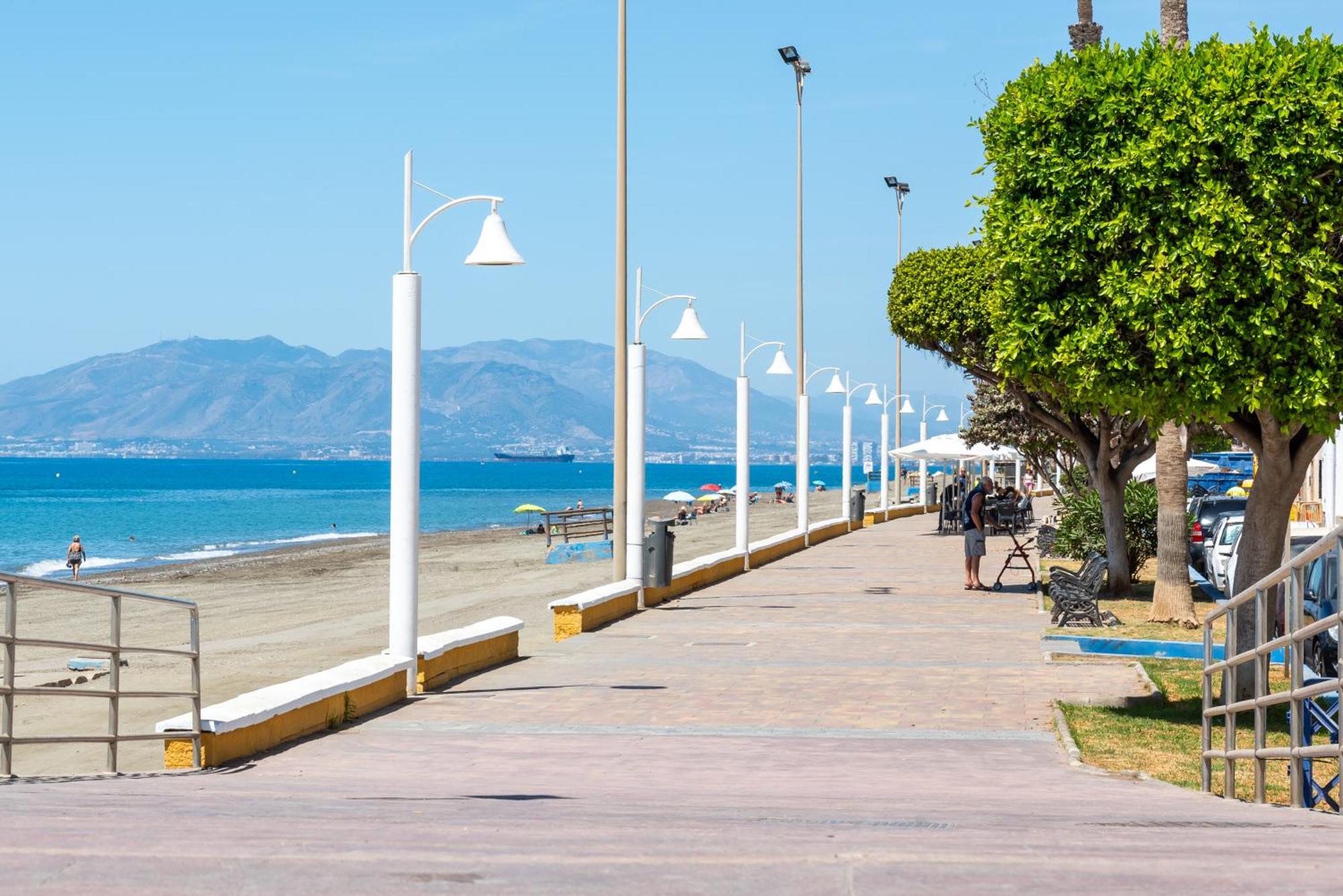 Wintowinrentals Dream Home On The Beachfront La Cala Del Moral Exteriör bild