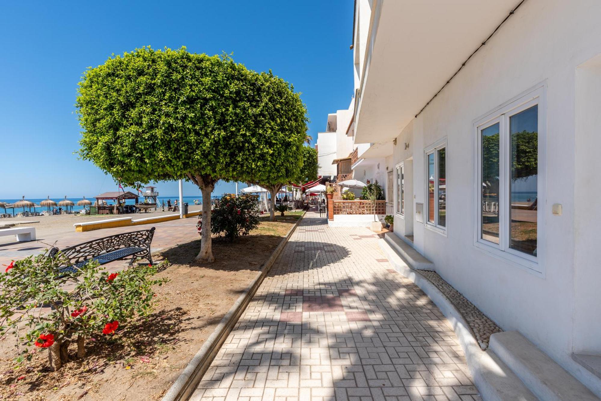 Wintowinrentals Dream Home On The Beachfront La Cala Del Moral Exteriör bild